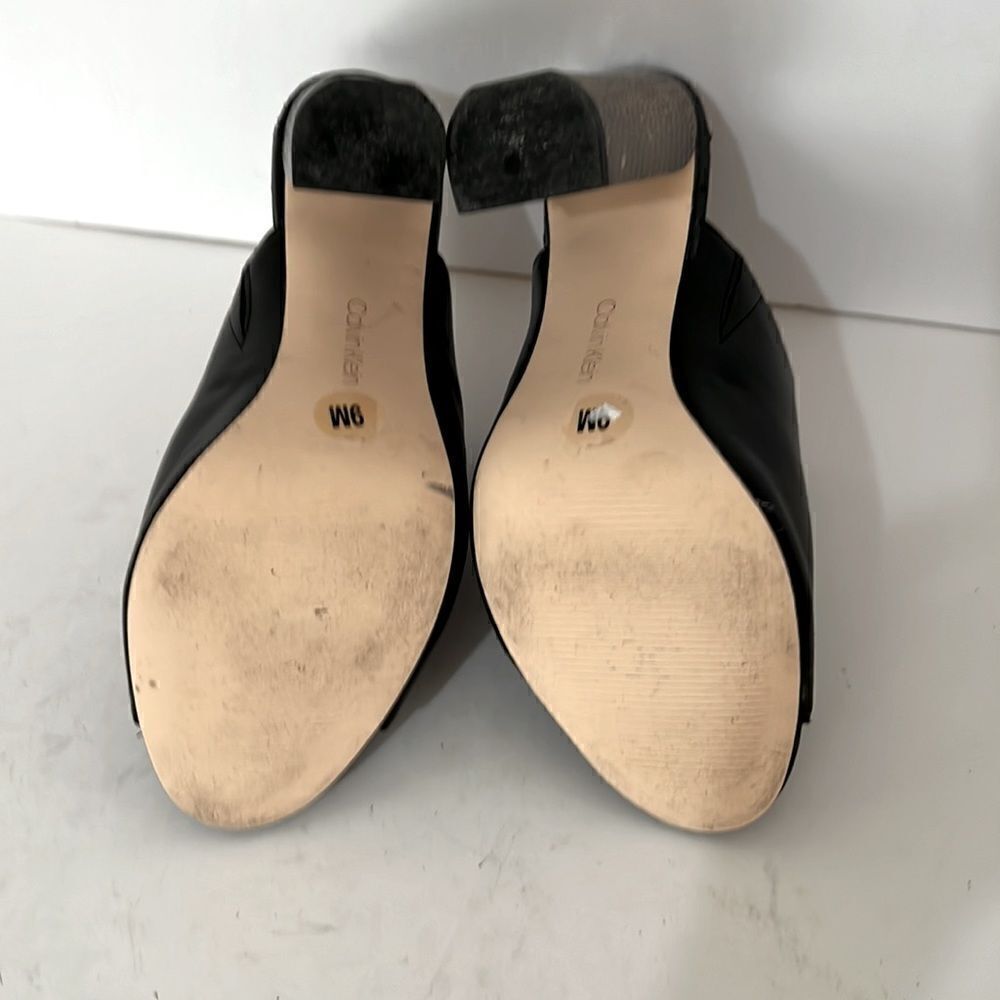 Calvin Klein Jennalyn Black Leather Metallic Gold High Heel Mules Size 9 - Picture 5 of 5